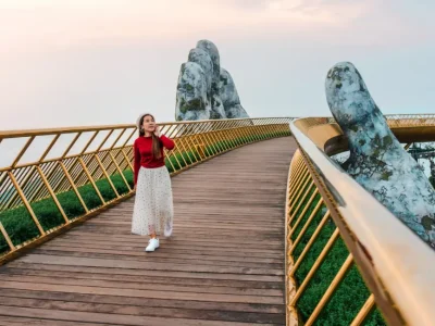 golden bridge woman vietnam